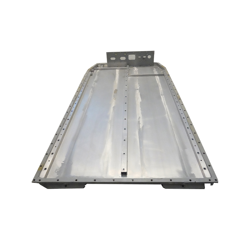 In which specific structural aspects does the aluminum extruded battery tray demonstrate design flexibility?